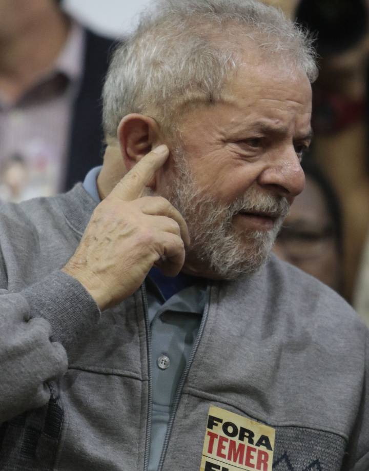 Lula participa de ato contra propostas de reforma trabalhista. MIGUEL SCHINCARIOL AFP