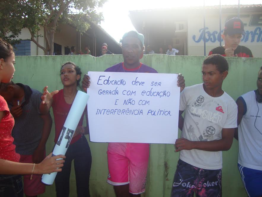 Manifestação por uma educação pública de qualidade no campo para os filhos dos agricultores familiar.