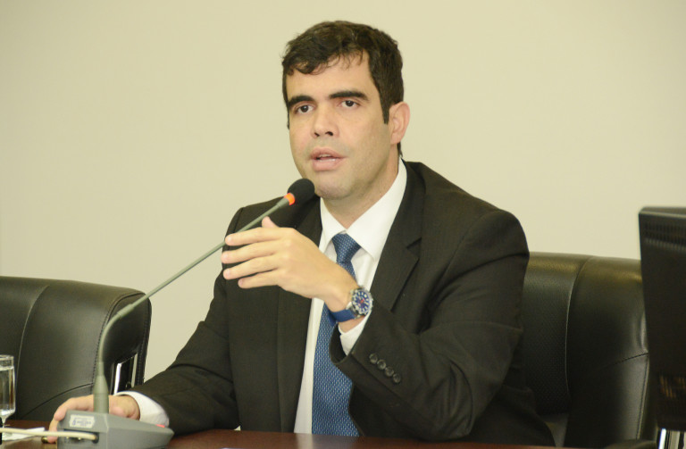 Nova ponte de Porto Nacional: Aprovado na CCJ parecer favorável de Ricardo Ayres para financiamento
