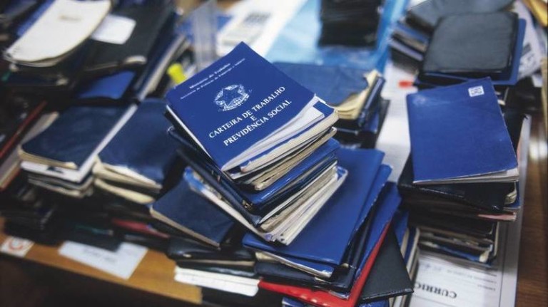 Desemprego no Brasil sobe para 10,2%, revela pesquisa do IBGE