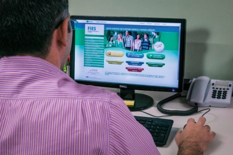 Regras dificultam acesso ao Fies, e 46% das vagas não são preenchidas