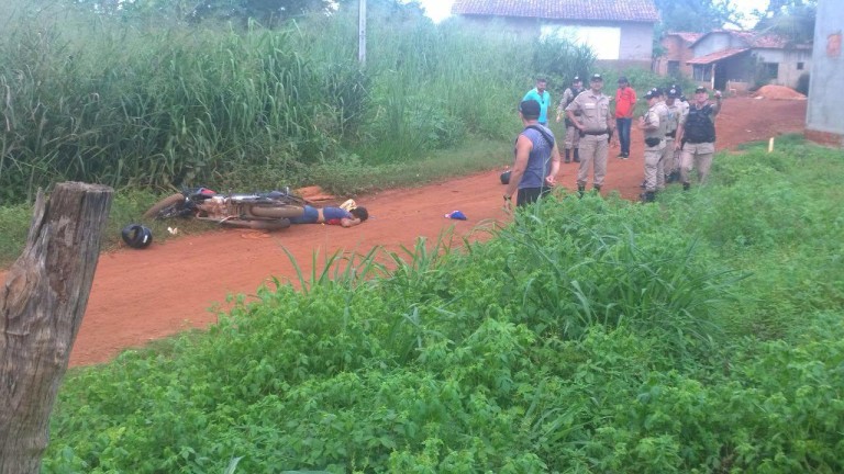 Homem é executado a tiros no meio da rua no Nova Araguaína