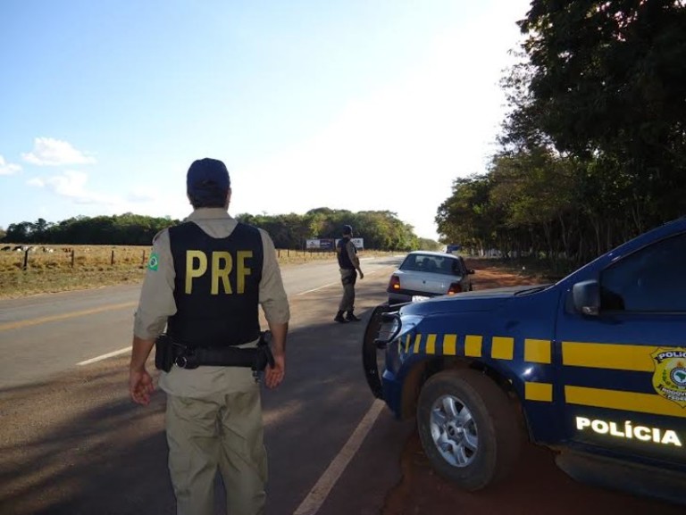 Homem é preso ao tentar subornar policial com R$ 500,00