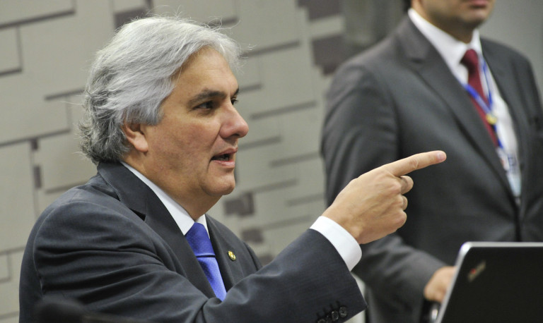 Delcídio diz que cassação é fruto de “manobra” de Renan Calheiros