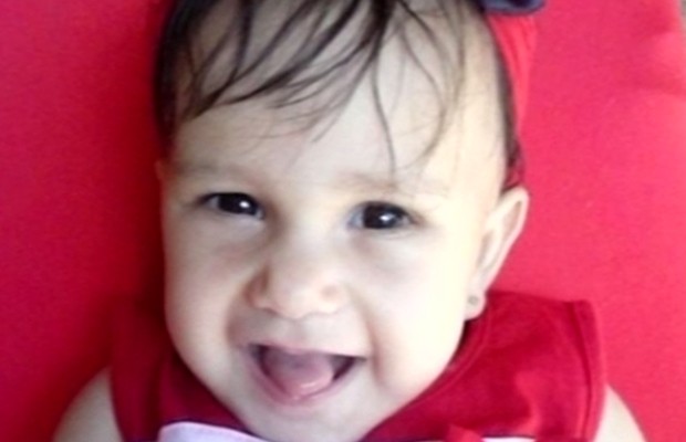 Bebê morre após mãe sair com namorado e casa pegar fogo, em GO