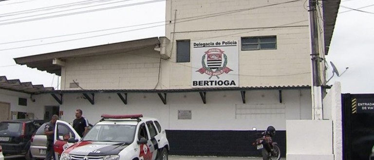 Homem estupra e rouba R$ 250 de babá que esperava ônibus