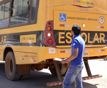 Detran realiza vistorias em mais de 700 veículos do transporte escolar no Estado