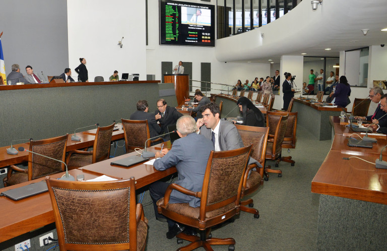 Proposta de aposentadoria incentivada tramita na CCJ