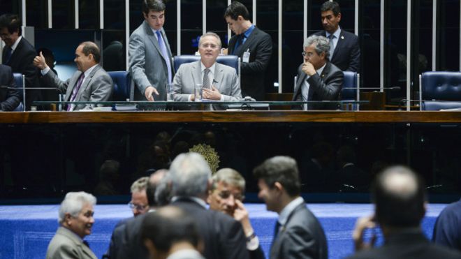 Branco, superior completo e sob investigação: a cara do Senado que votará impeachment