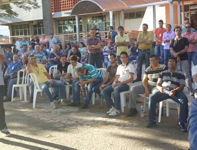 Trabalhadores contrários à venda da Celg realizam assembleia