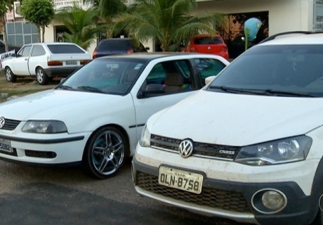 Quatro homens são presos suspeitos de integrar quadrilha de roubo de carro