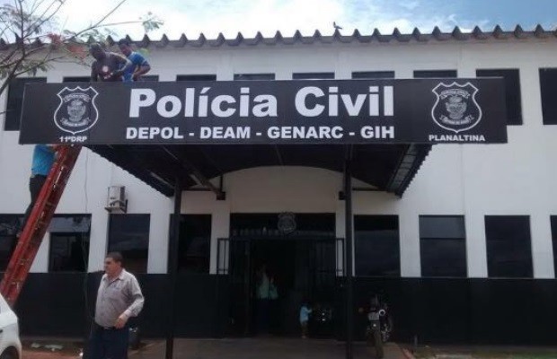 Homem é preso suspeito de matar a mãe a facadas em Planaltina de Goiás