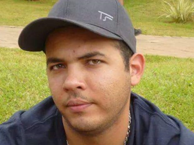 Jovem apaga perfis nas redes sociais e some um dia após o aniversário