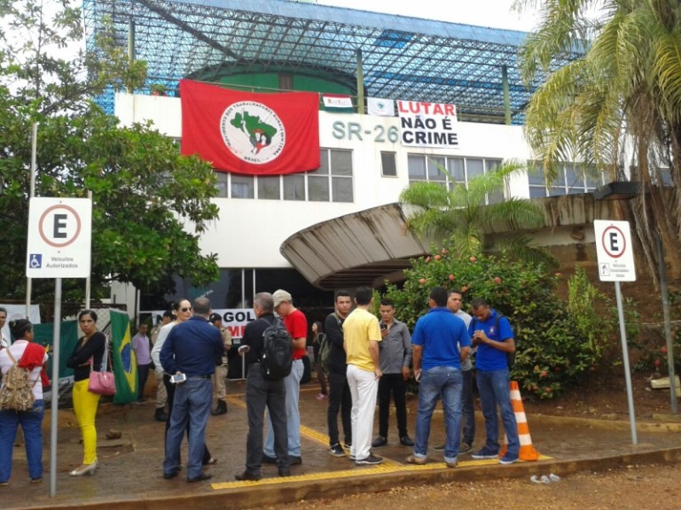 Manifestantes ocupam Incra em Palmas