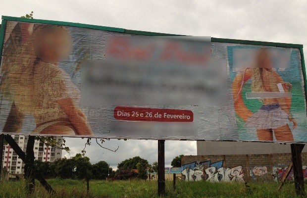 Juiz determina retirada de outdoors com conteúdo erótico, em Goiânia