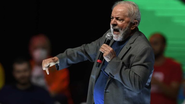 Lula chama Bolsonaro de troglodita e diz que ataques são medo de surra nas urnas