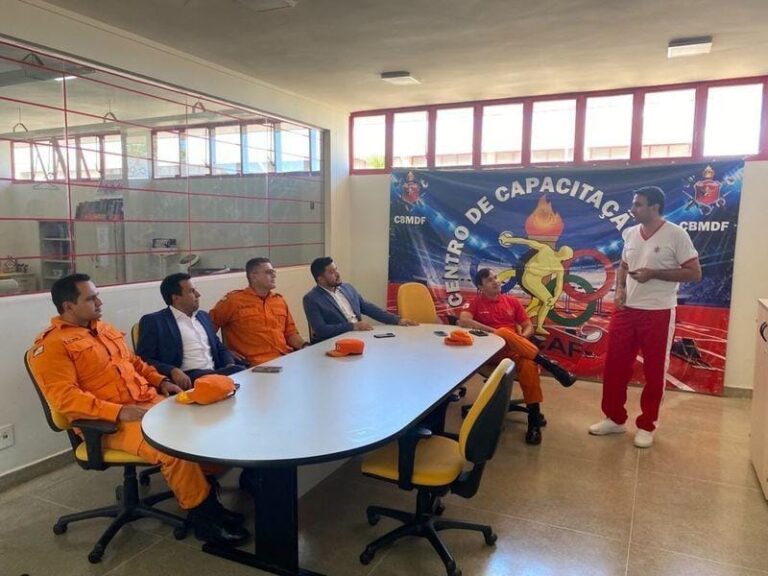 Secretário Estadual da Educação Fábio Vaz, faz visita técnica à Escola Militar do Corpo de Bombeiros