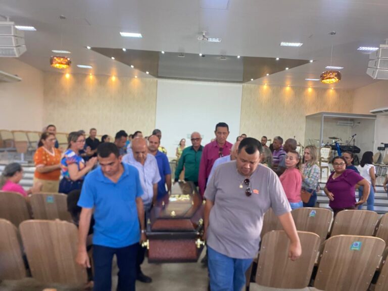 Dor e revolta marcam sepultamento do ex-secretário de saúde de São Salvador do Tocantins